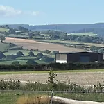 Dairy Whitby- Hot Tub - 4 Beds * Whitby