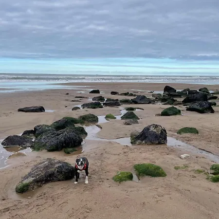 בית נופש Dairy Whitby- Hot Tub - 4 Beds וויטבי