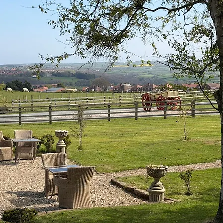 Dairy Whitby- Hot Tub - 4 Beds 度假居 *